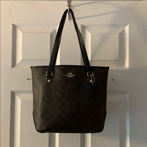 Coach medium tote